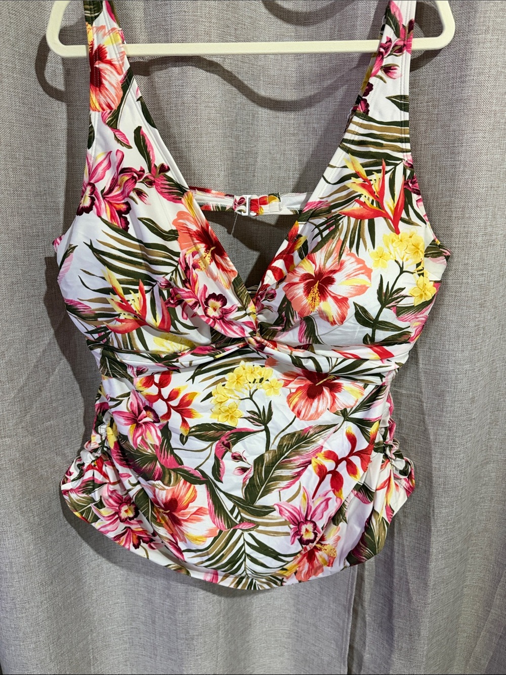 Old Navy White Floral Women’s Swim Tankini Top
